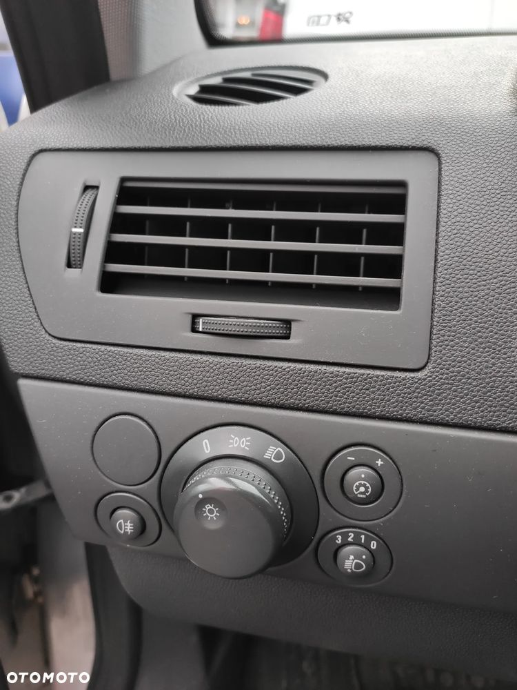 Opel Astra 1.4 Enjoy - 23