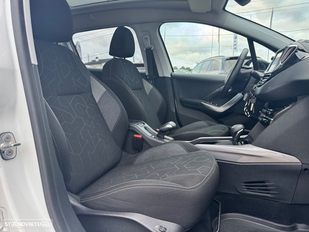 Peugeot 2008 PureTech 110 GPF Stop&Start EAT6 Allure - 23