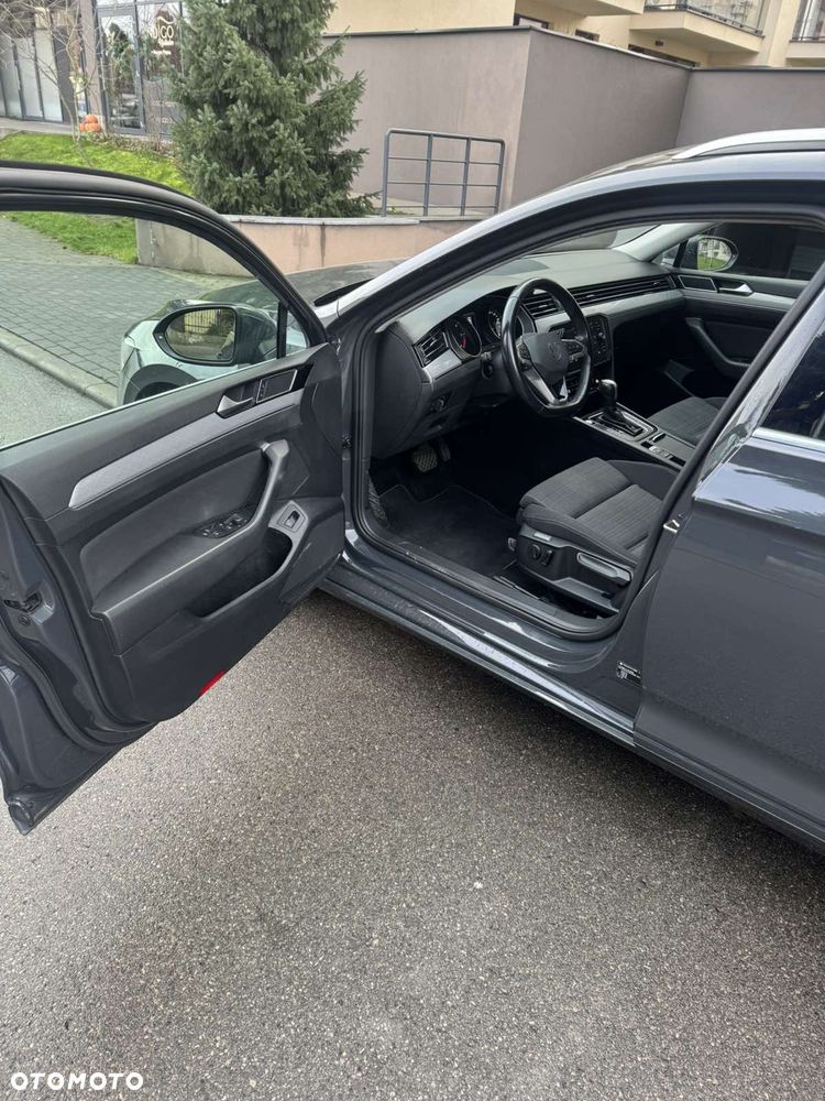 Volkswagen Passat 2.0 TDI SCR DSG Business - 8