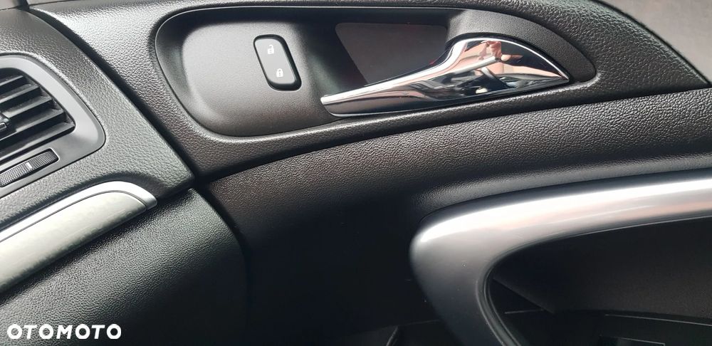 Opel Insignia 2.0 CDTI EcoFLEX S&S - 19