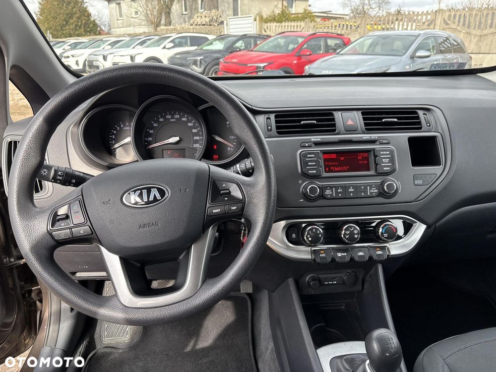 Kia Rio 1.4 L - 13