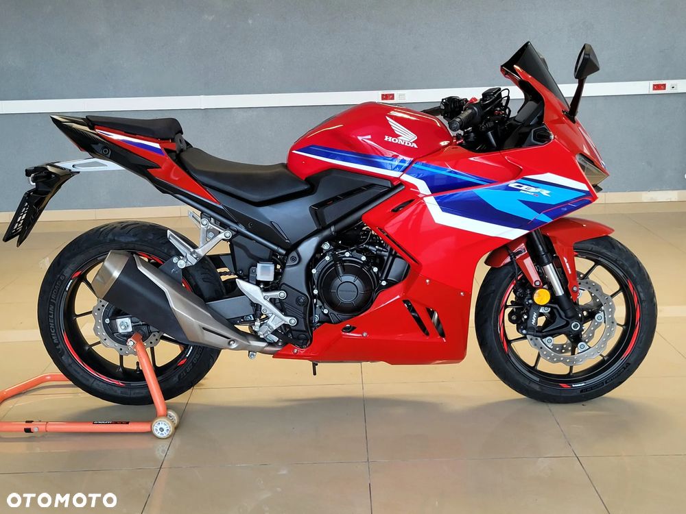 Honda CBR - 12