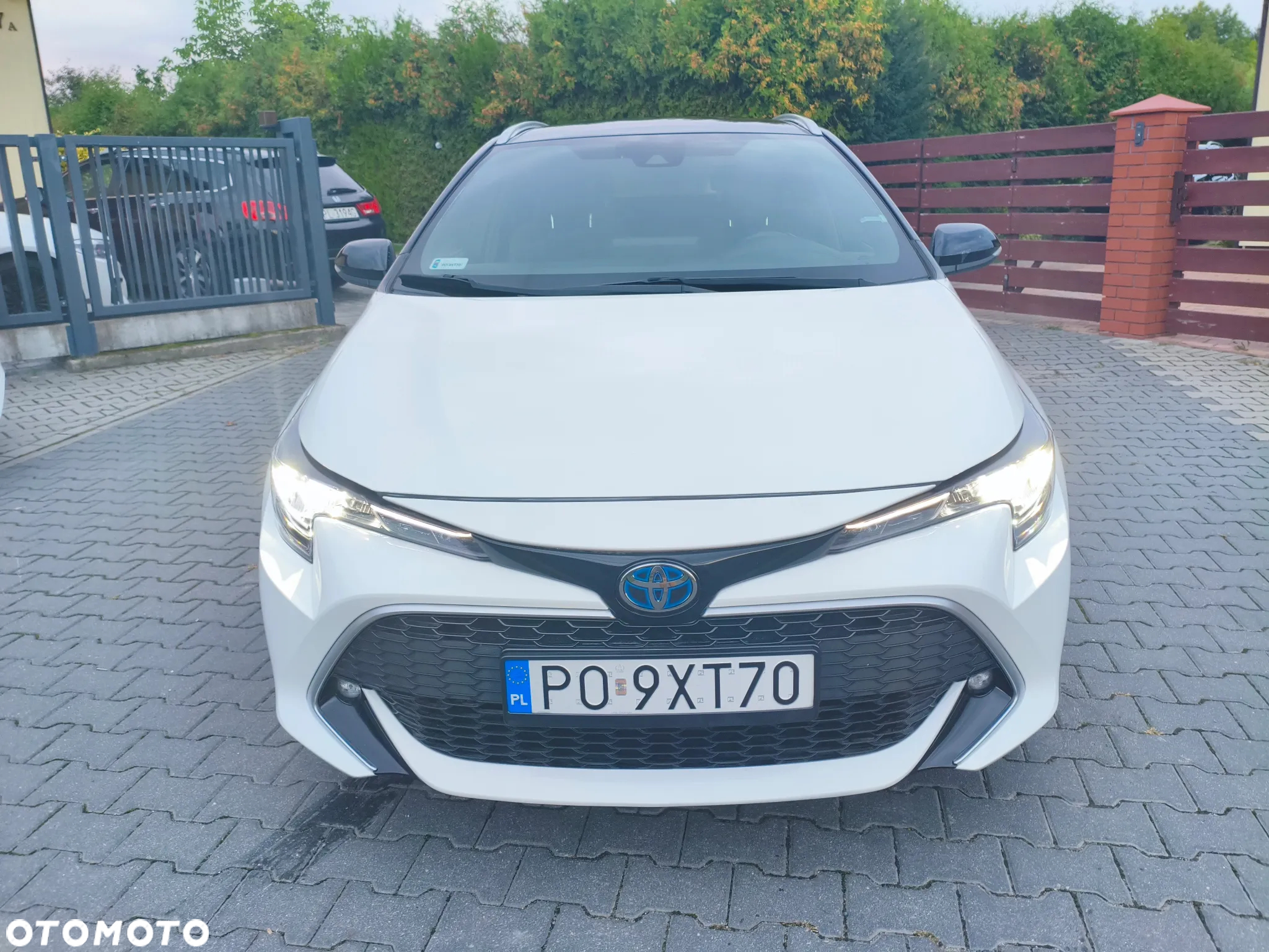 Toyota Corolla 2.0 Hybrid Trek - 2
