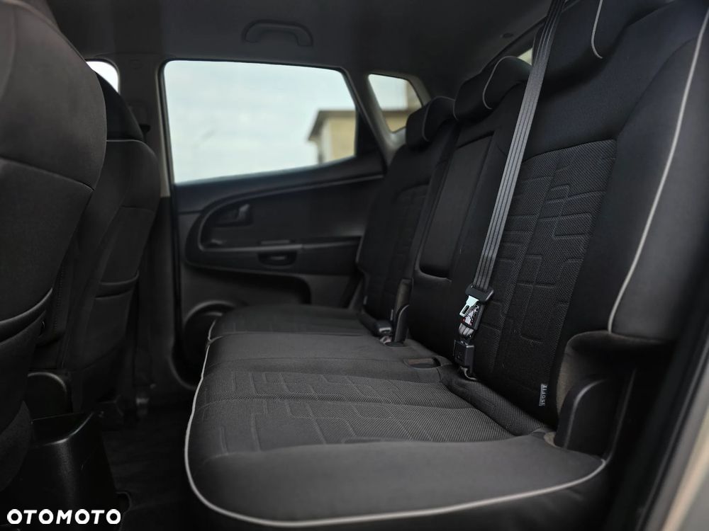 Kia Venga - 17