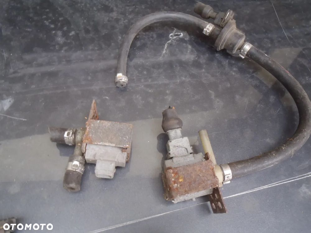 zawór zaworek podciśnienie aisan fiat cinquecento. 700 900 1.1 sporting uno posiadam wszystkie części - 10