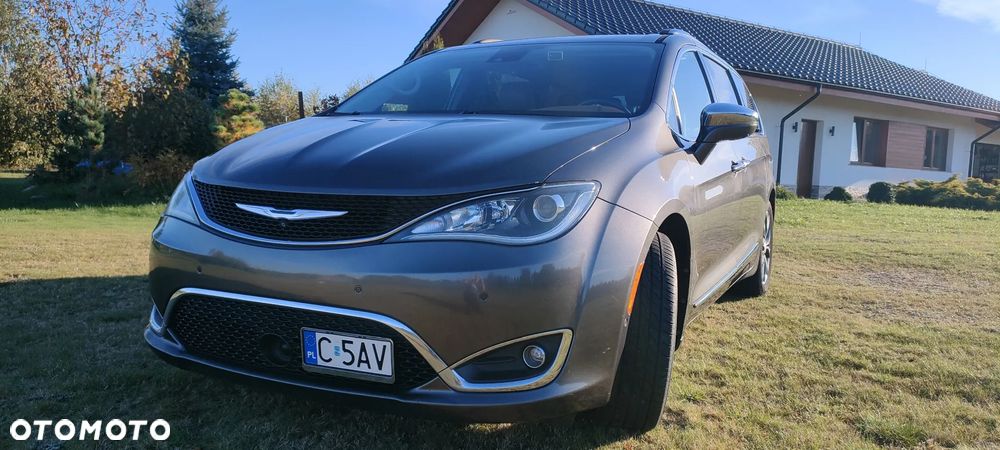 Chrysler Pacifica - 21