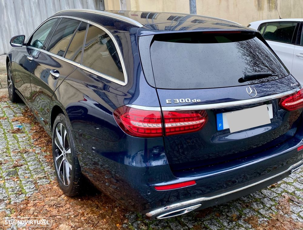 Mercedes-Benz E 300 de 4Matic 9G-TRONIC Avantgarde - 4