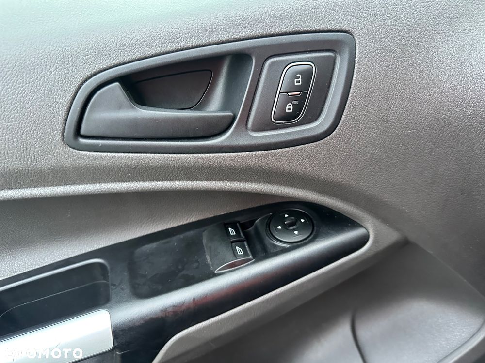 Ford Transit Connect - 10