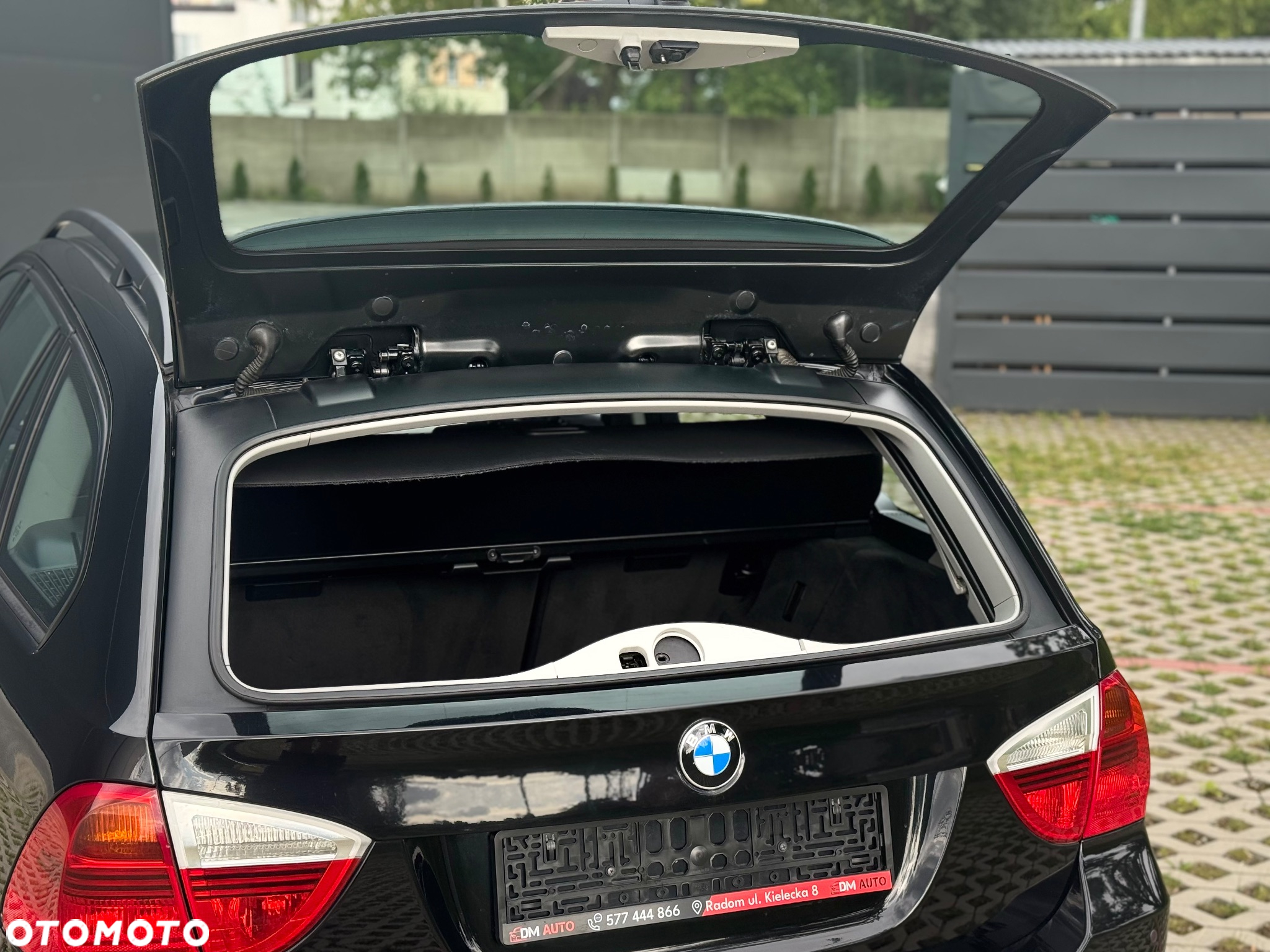 BMW Seria 3 318i Touring - 29