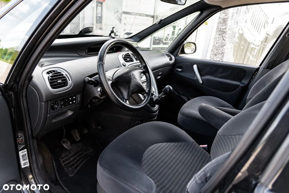 Citroën Xsara 1.6i Prestige Plus - 15