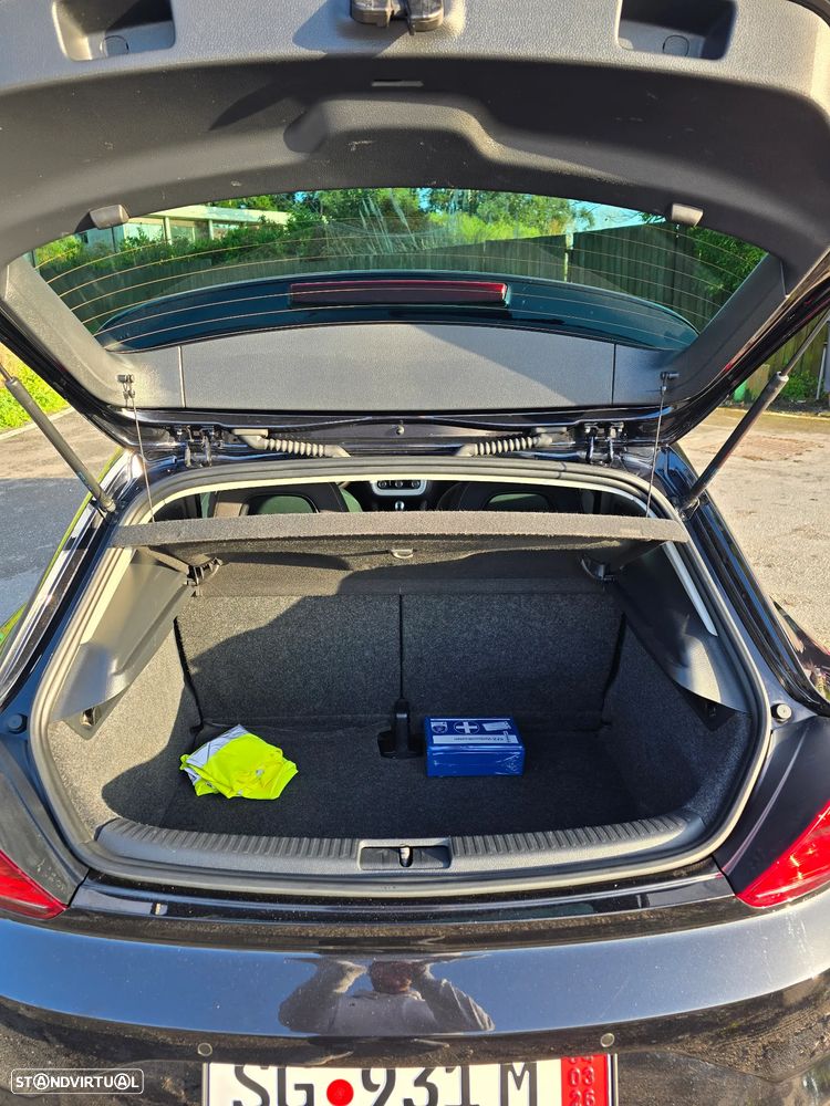 VW Scirocco 2.0 TDI (Blue Motion Technologie) DSG - 10