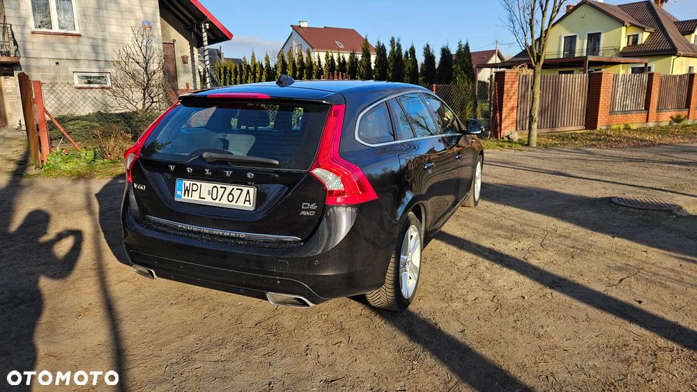 Volvo V60 D6 Plug-In-Hybrid AWD Geartronic Summum - 8
