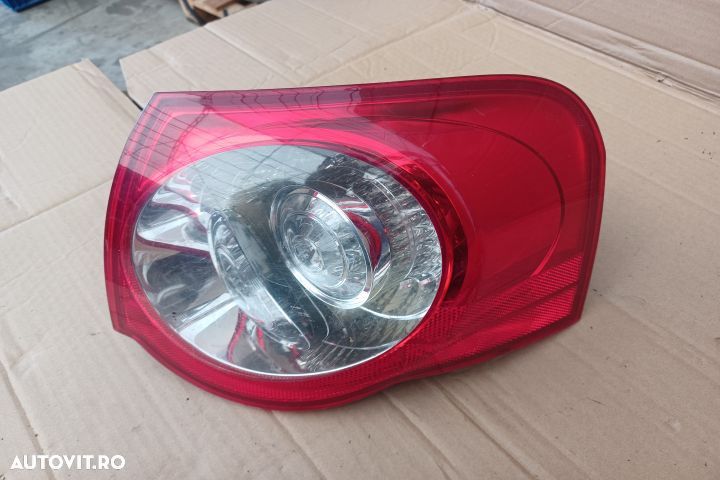 Lampa / Tripla stop dreapta pe aripa Volkswagen VW Passat B6 [2005 - - 1
