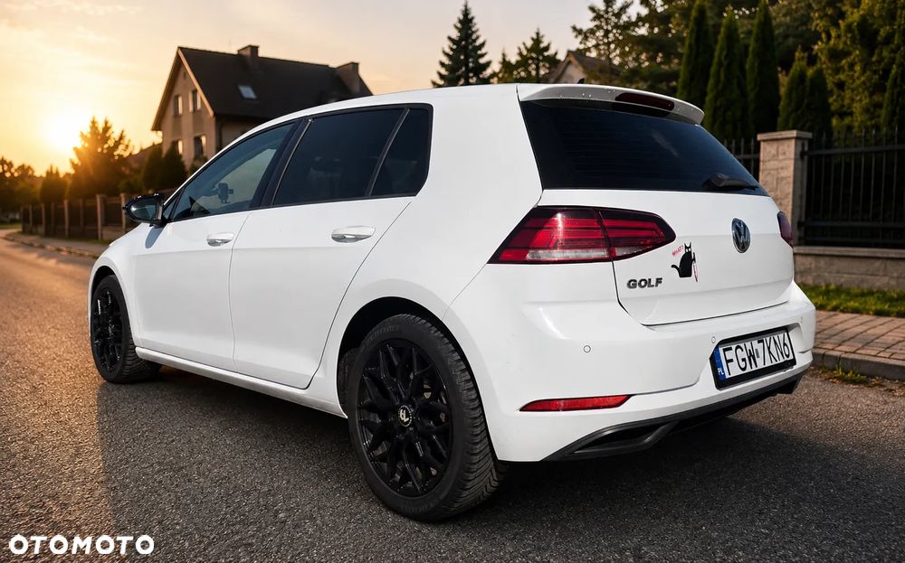 Volkswagen Golf 1.0 TSI BMT Comfortline - 2