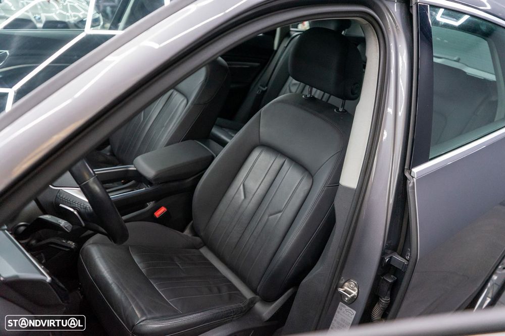 Audi e-tron 55 quattro Advanced - 34