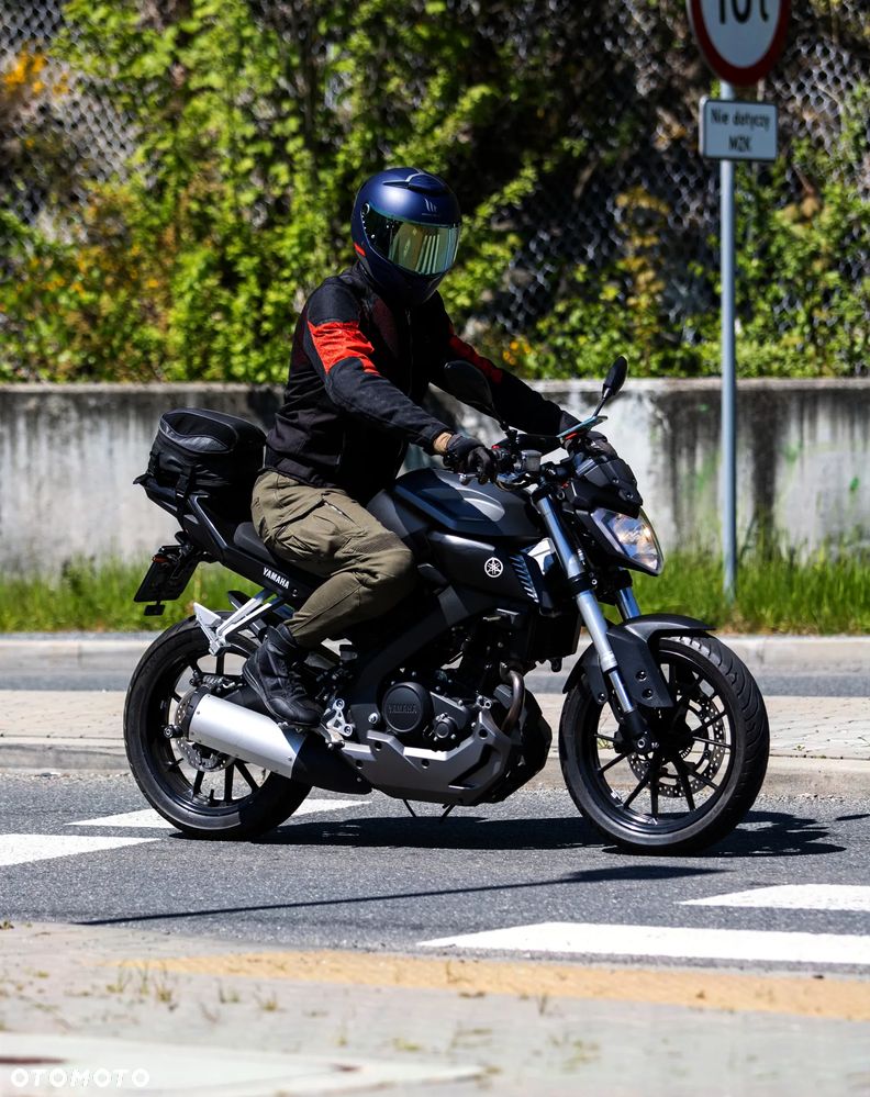 Yamaha MT - 21