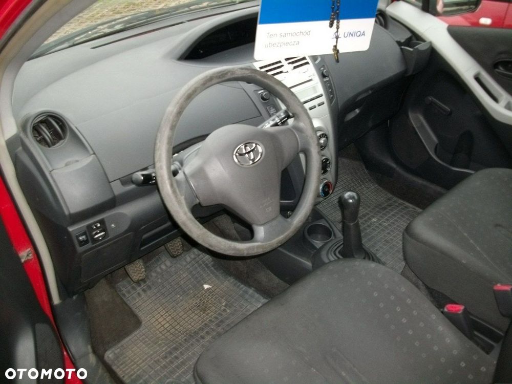 Toyota Yaris - 5