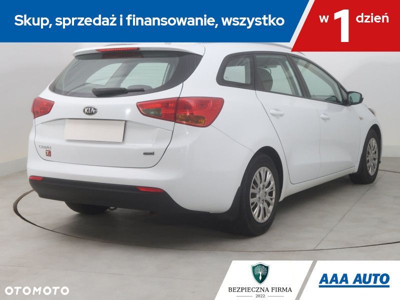 Kia Ceed - 7