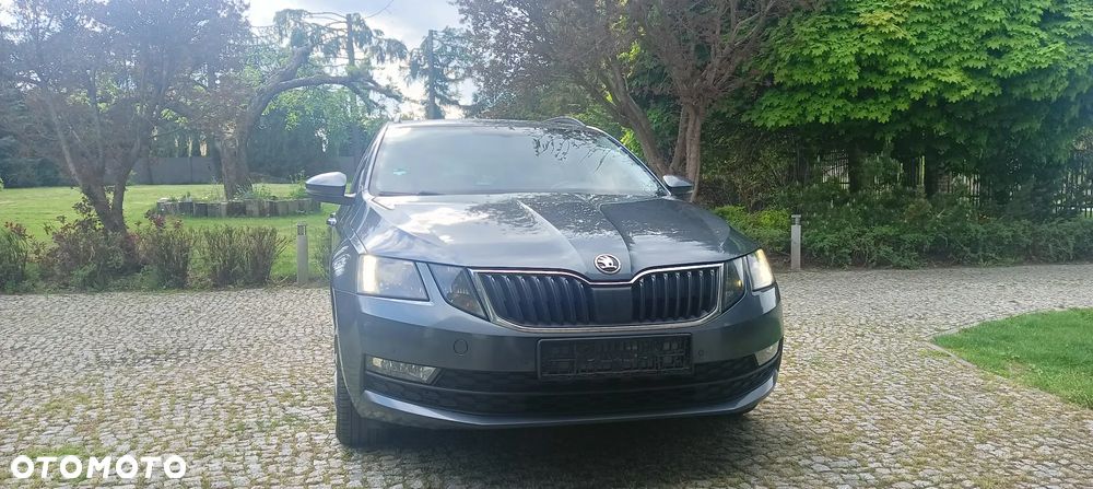 Skoda Octavia 1.6 TDI Active - 9