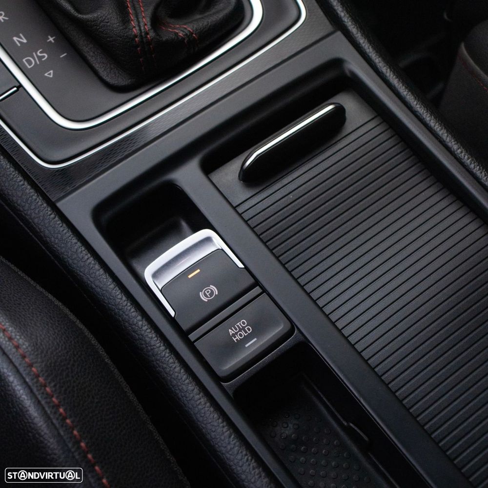 VW Golf GTI Performance BlueMotion DSG - 27