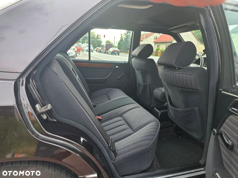 Mercedes-Benz W124 (1984-1993) - 15