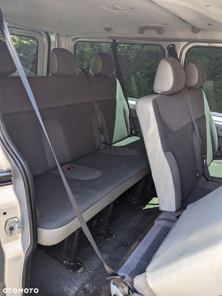 Opel Vivaro - 11