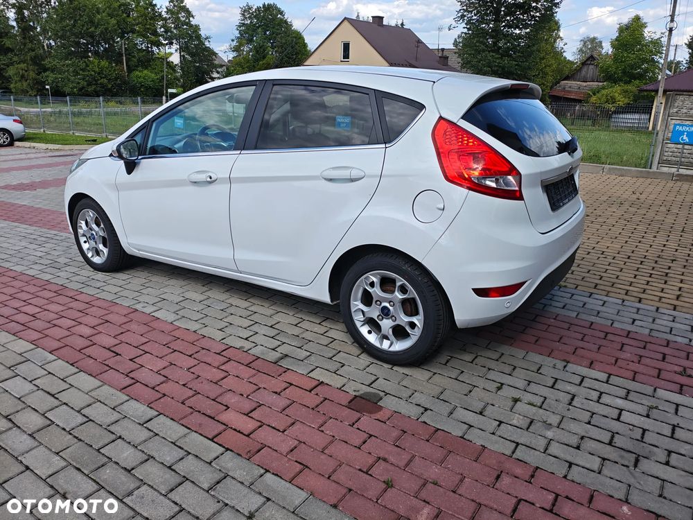 Ford Fiesta - 6