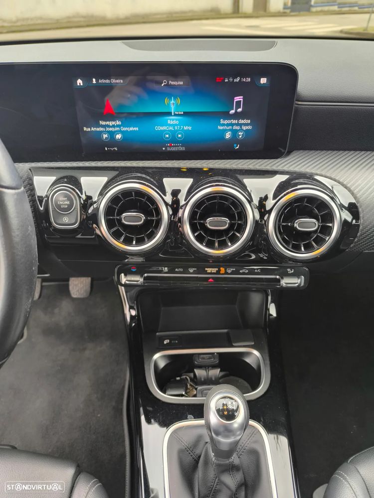 Mercedes-Benz A 180 Limousine d Progressive - 17