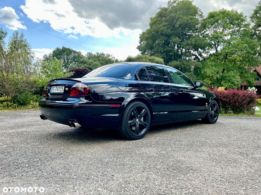 Jaguar S-Type R - 4