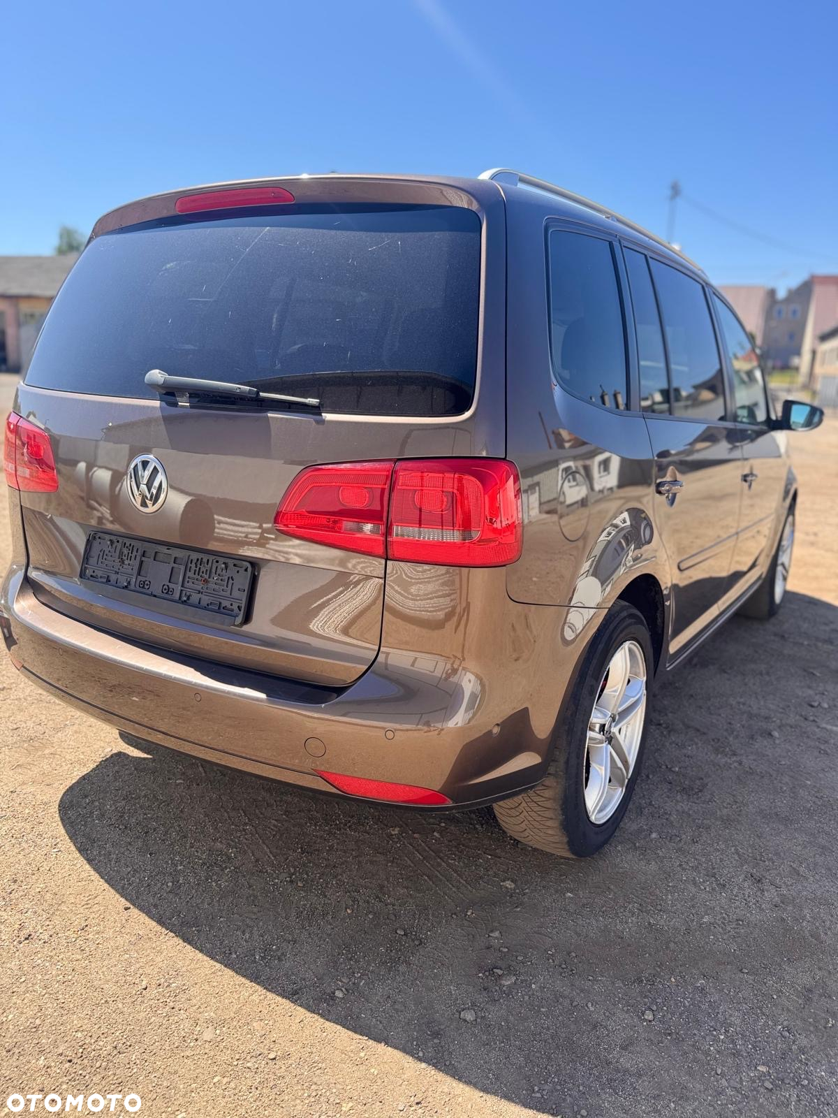 Volkswagen Touran 1.2 TSI BlueMot Comfortline - 4