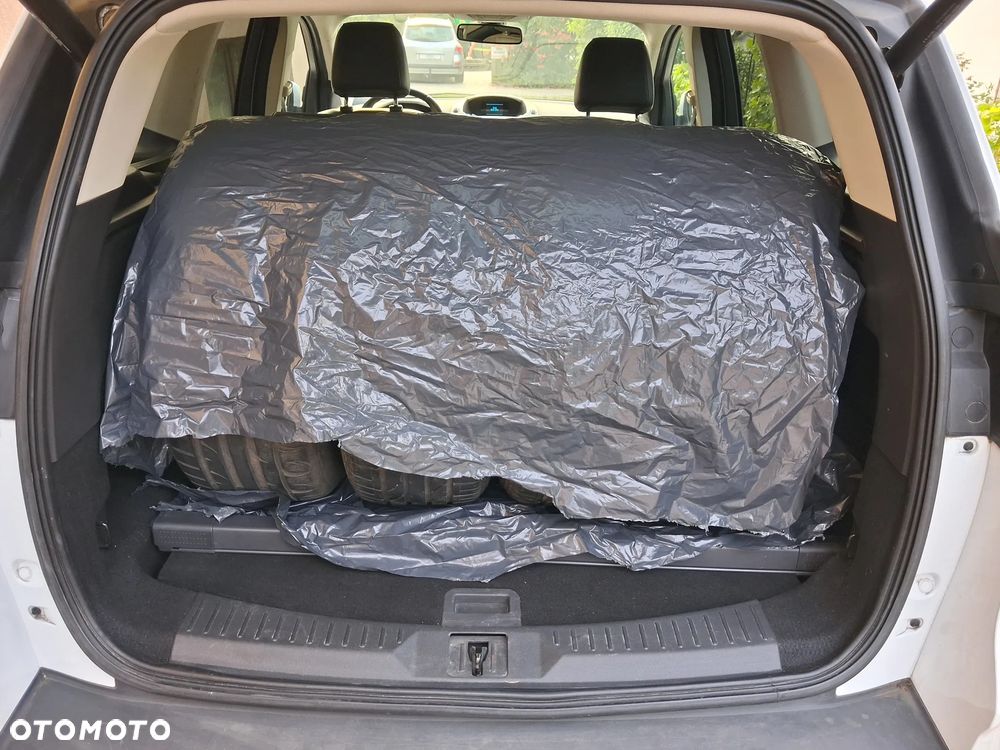 Ford Kuga - 15