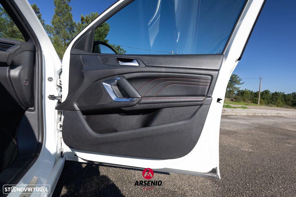 Peugeot 308 SW 1.5 BlueHDi GT EAT8 - 31