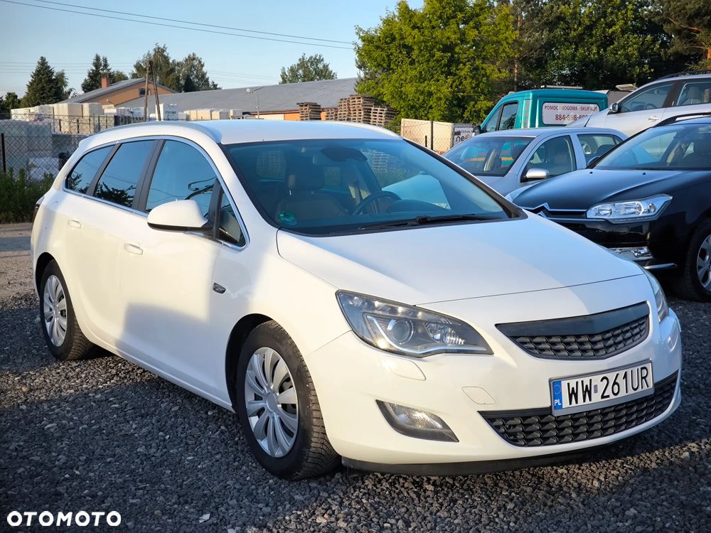 Opel Astra 1.6 T Cosmo - 1