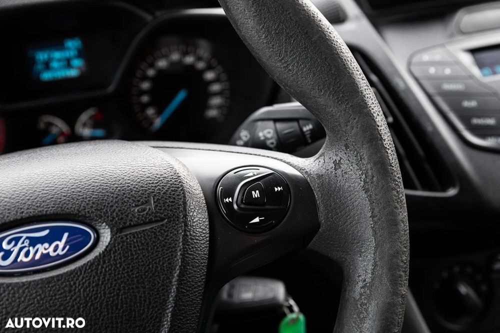Ford Transit Connect - 19