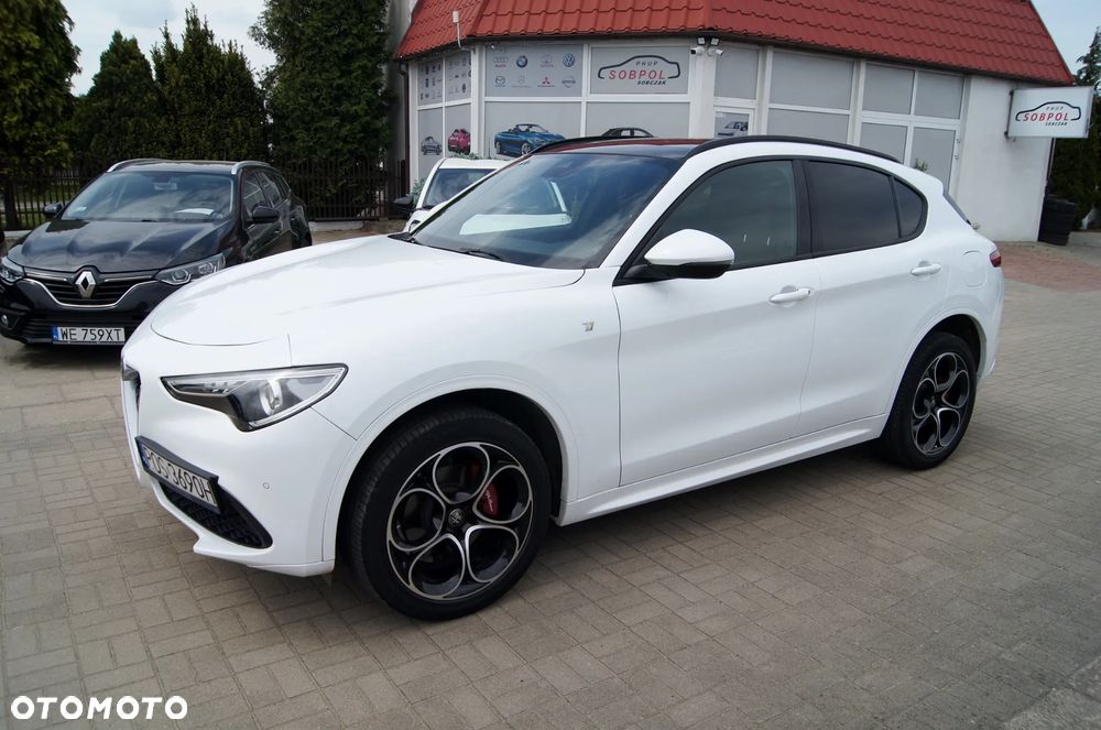 Alfa Romeo Stelvio 2.0 Turbo 16V AT8-Q4 Ti - 36