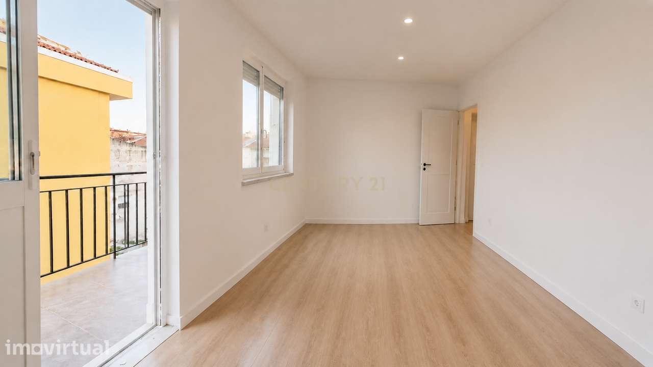 T2 Duplex, Renovado em Pai do Vento, Cascais - Grande imagem: 4/15
