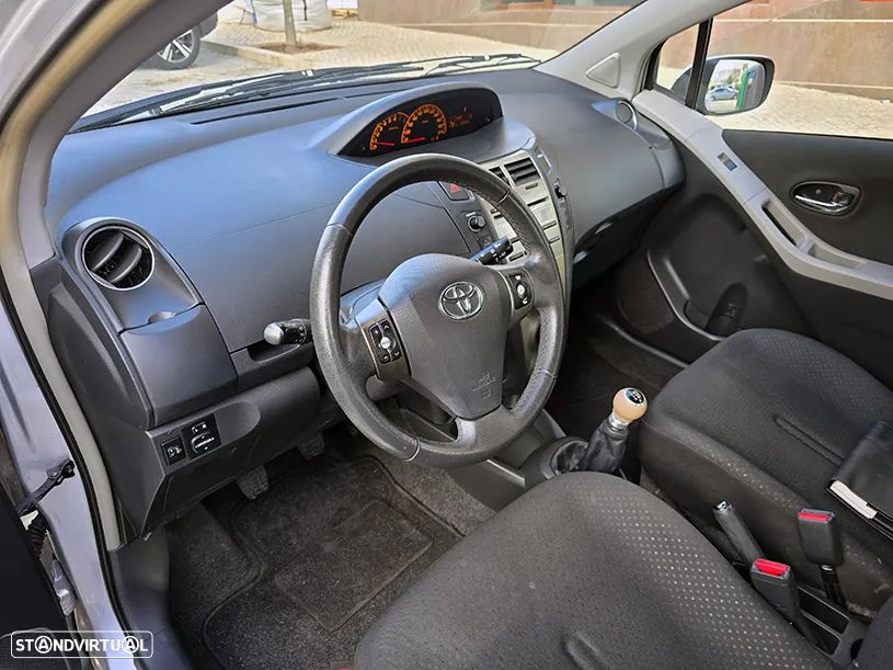 Toyota Yaris 1.0 VVT-i Cool Edition - 10