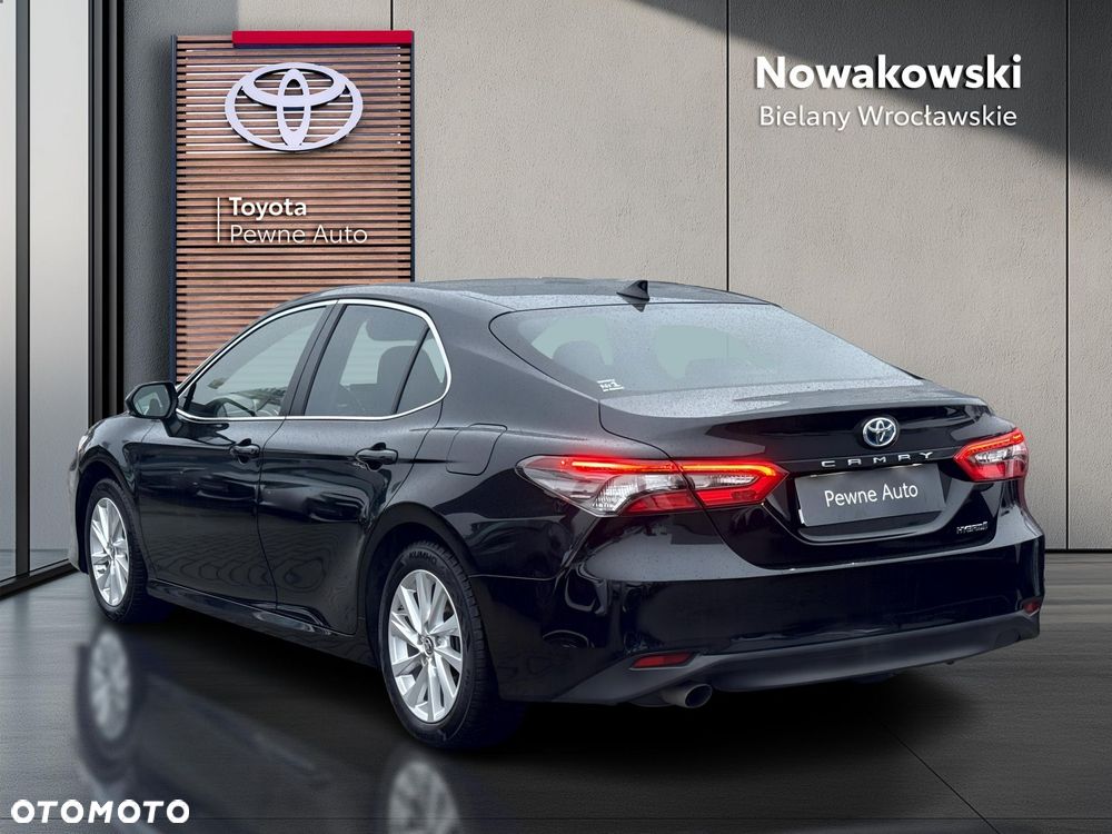 Toyota Camry 2.5 Hybrid Comfort CVT - 3