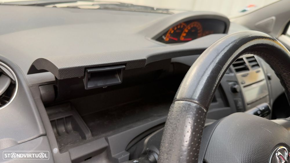 Toyota Yaris 1.4 D-4D Sol - 22