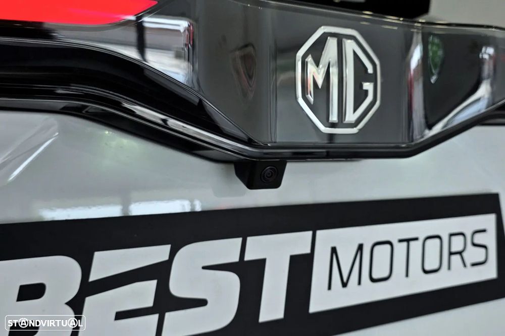 MG MG4 64 kWh Luxury - 30
