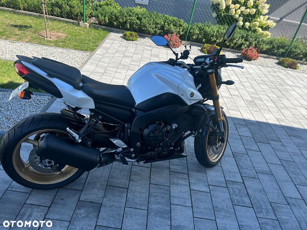 Yamaha FZ8 - 3