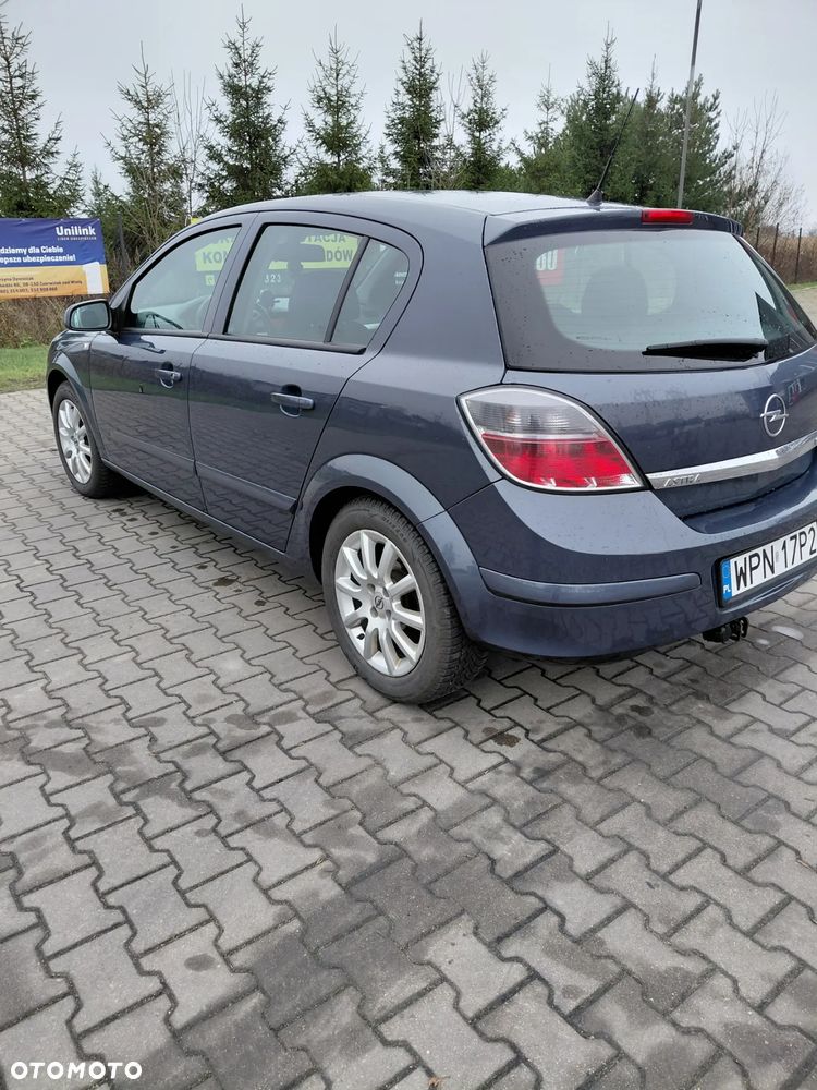Opel Astra 1.6 - 9