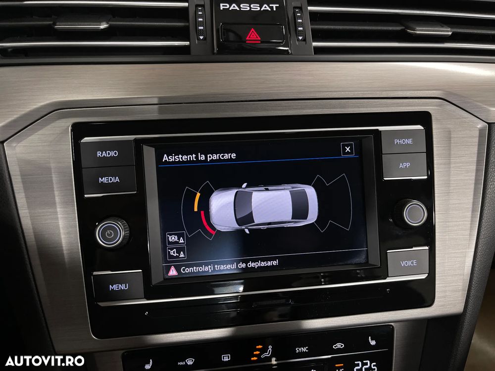 Volkswagen Passat 1.5 TSI ACT Advance - 15