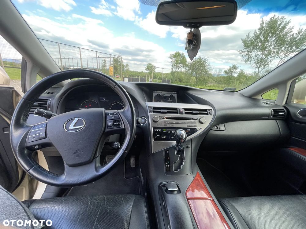 Lexus RX - 8