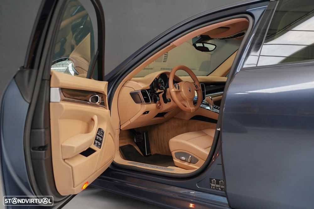 Porsche Panamera 4 PDK - 20