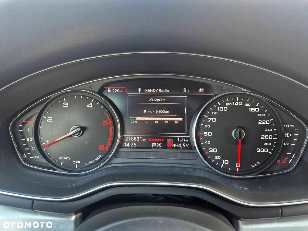 Audi A4 Avant 2.0 TDI DPF multitronic S line Sportpaket - 32