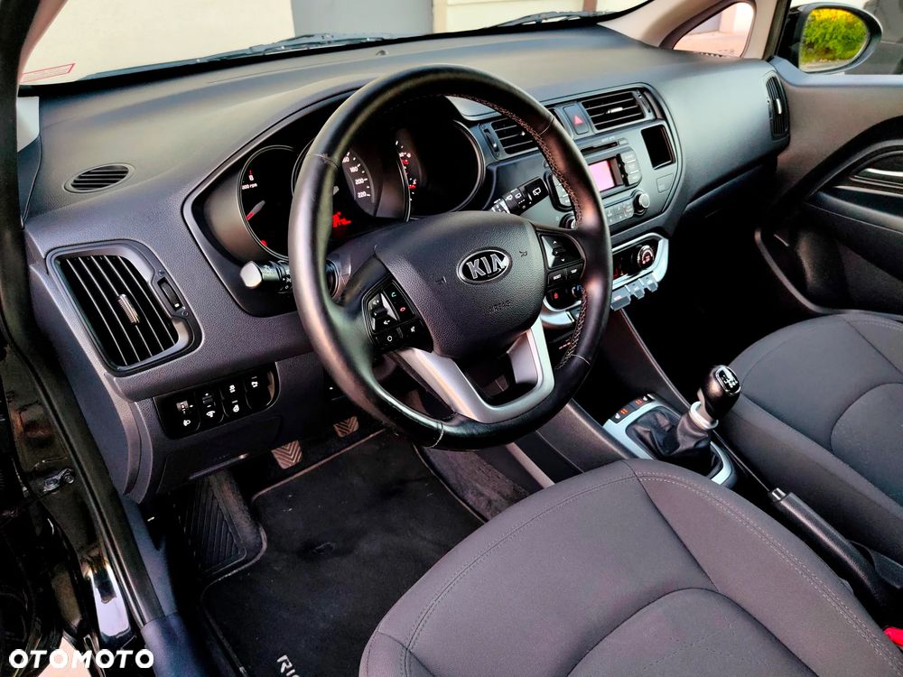 Kia Rio 1.4 Fifa World Cup Edition - 20