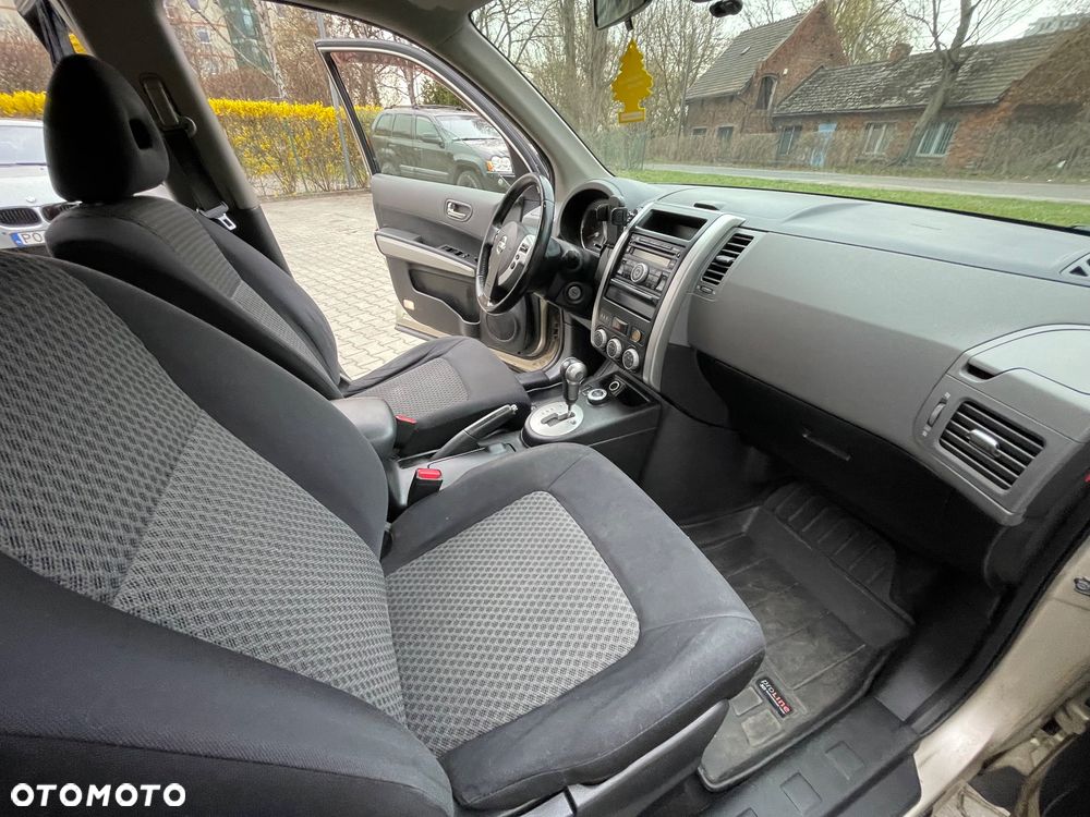 Nissan X-Trail 2.0 dCi 4x4 DPF Automatik SE - 16