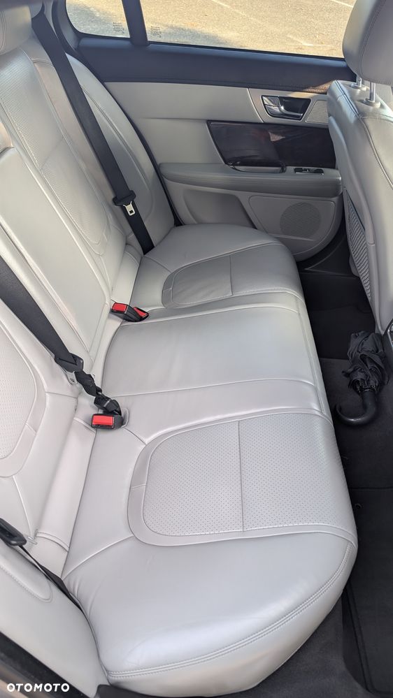 Jaguar XF 3.0 V6 S Premium Luxury - 16