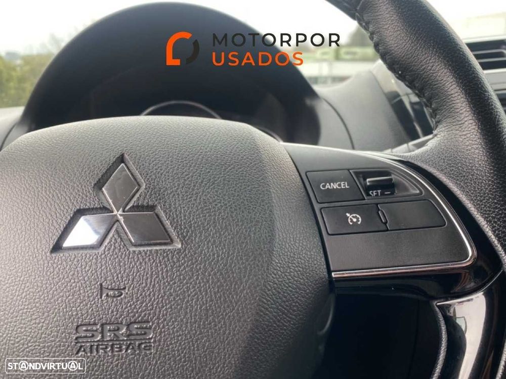 Mitsubishi Space Star 1.2 Intense Connect Edition - 13